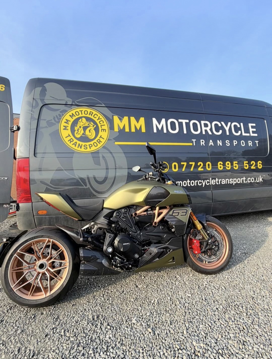Suzuki motorcycle transported by MM Motorcycle Transport